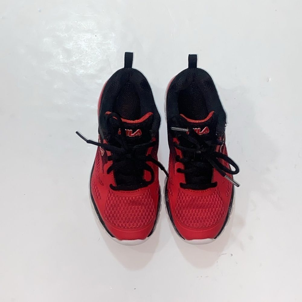 10/$50 Fila Galaxia Unisex Shoes Size 2 US